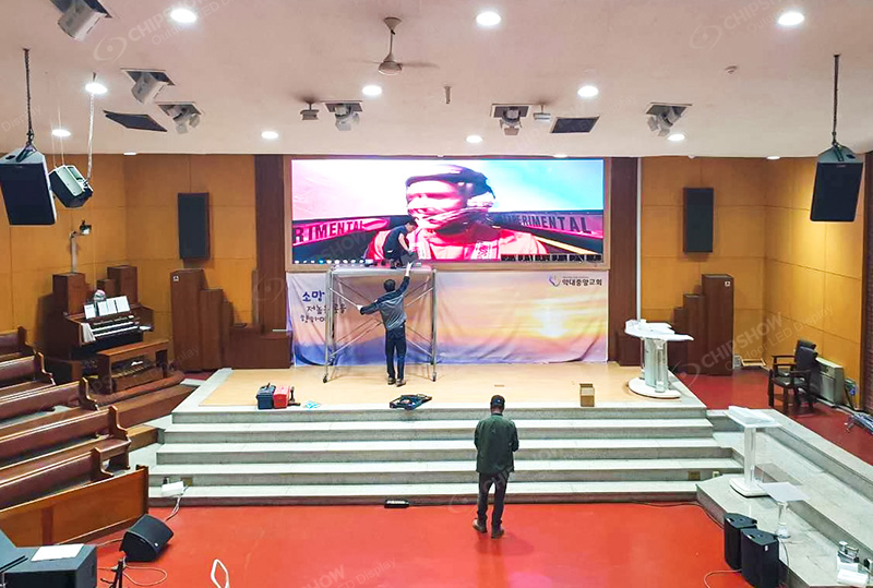Güney Kore'deki bir kilise için iç mekan P2.5 yüksek fırçalı LED ekran projesi